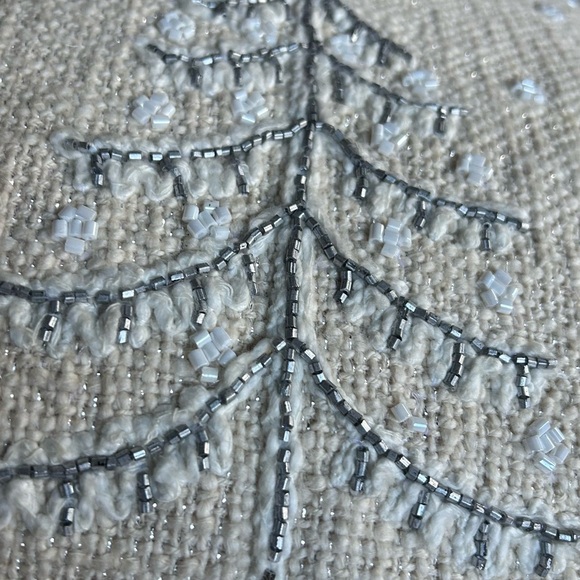 Two holiday winter accent pillows - Picture 12 of 14
